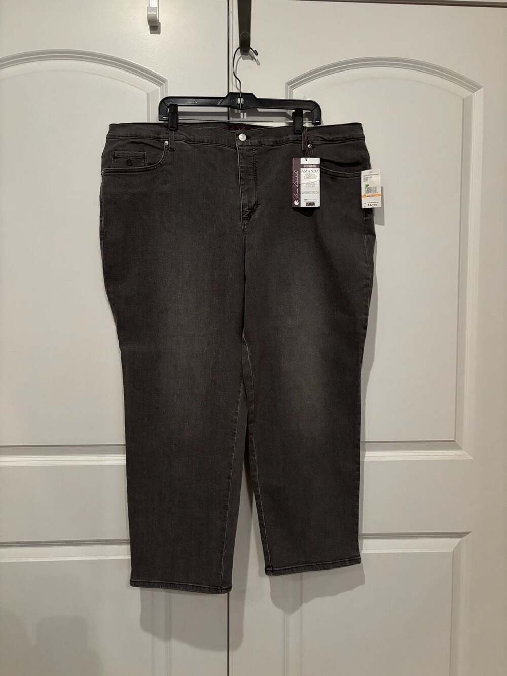 Gloria Vanderbilt Amanda Original Slimming Jean Size 22W Short Black